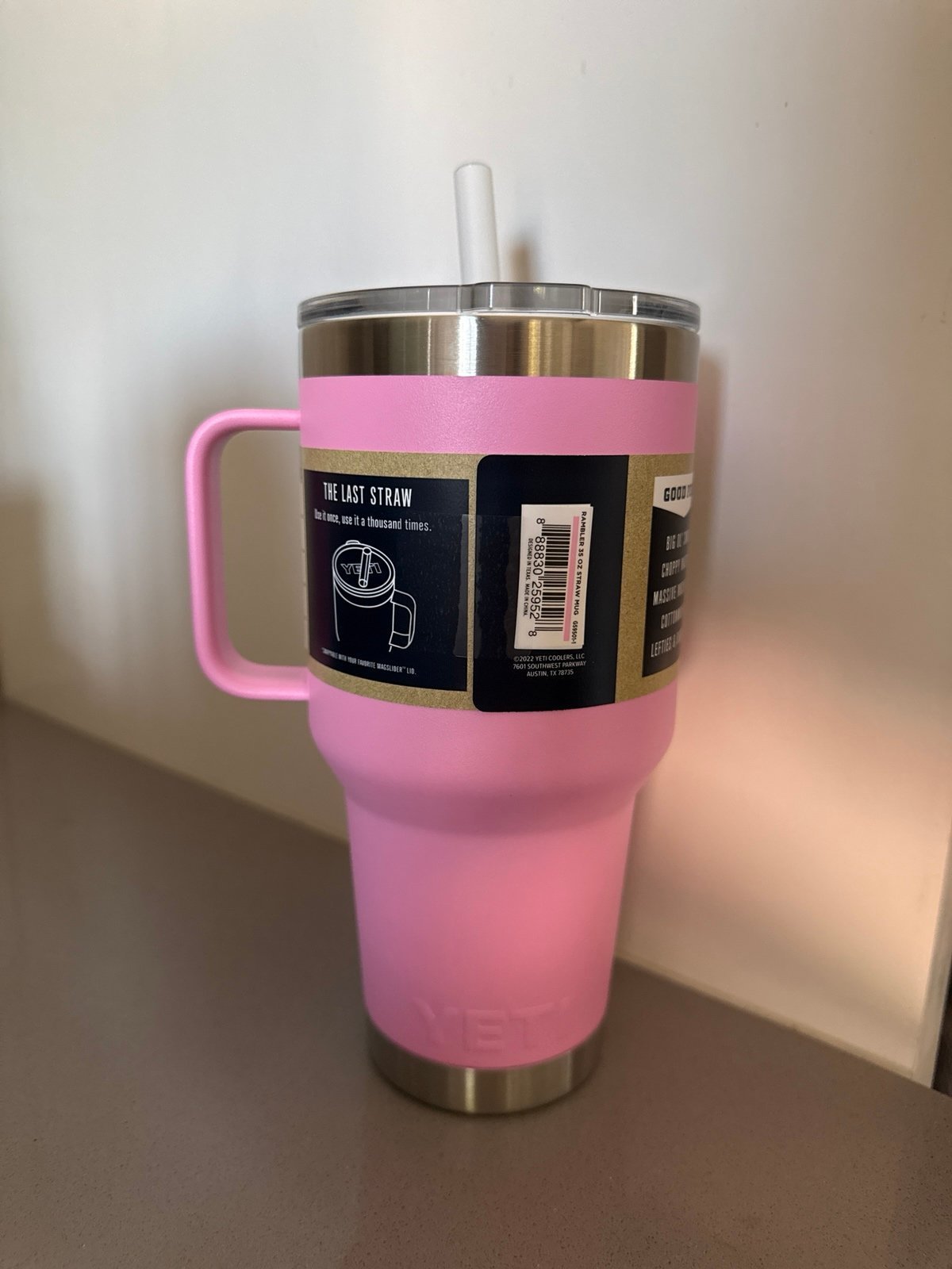 NEW YETI 35 oz mug Power Pink STRAW LID Rambler Mug Cup