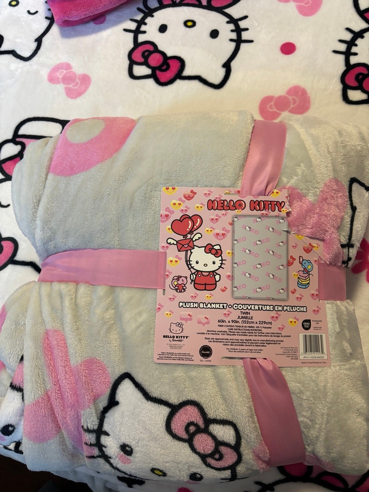 Hello Kitty XOXO Valentine’s Day twin blanket