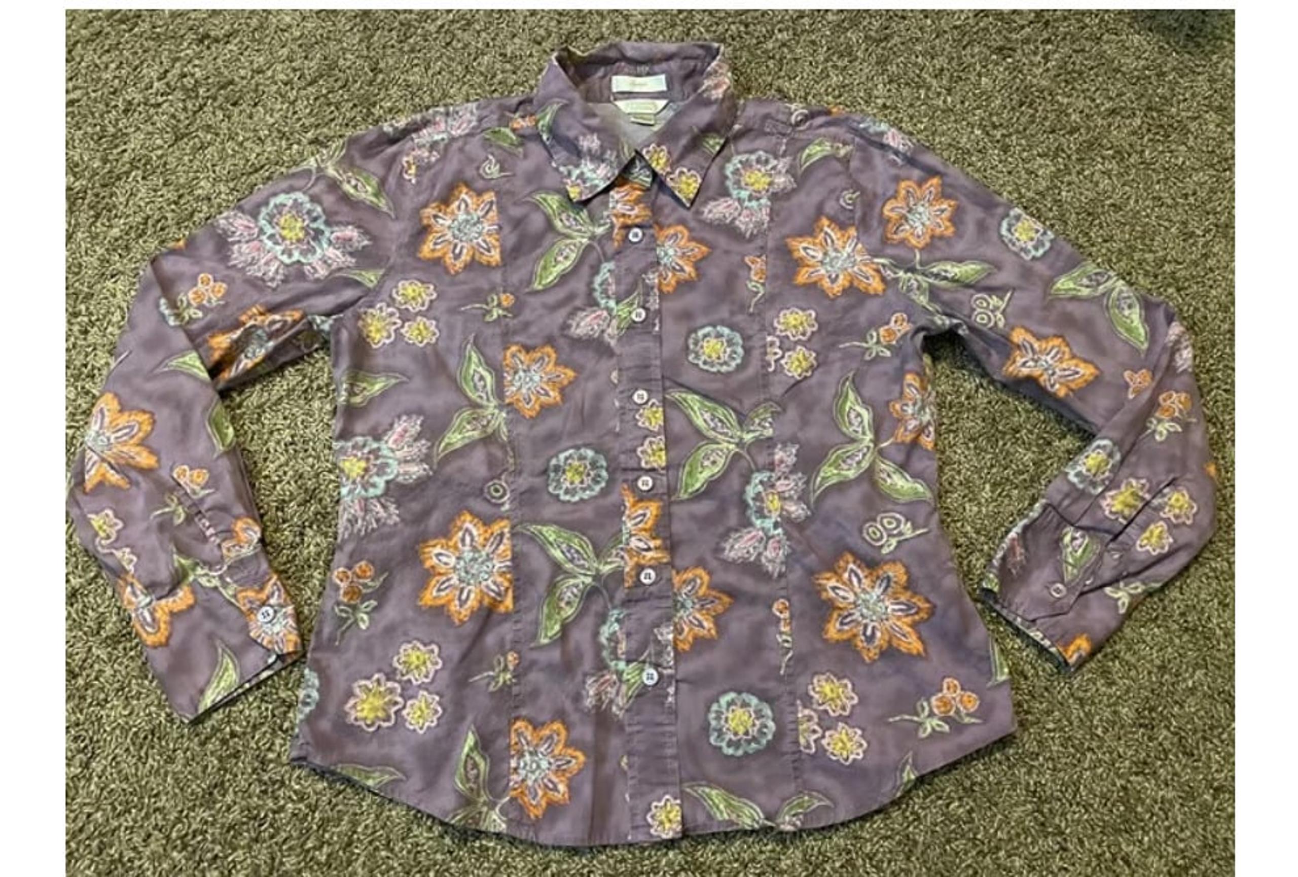 Women's Christopher & Banks purple floral shirt size Small button-down