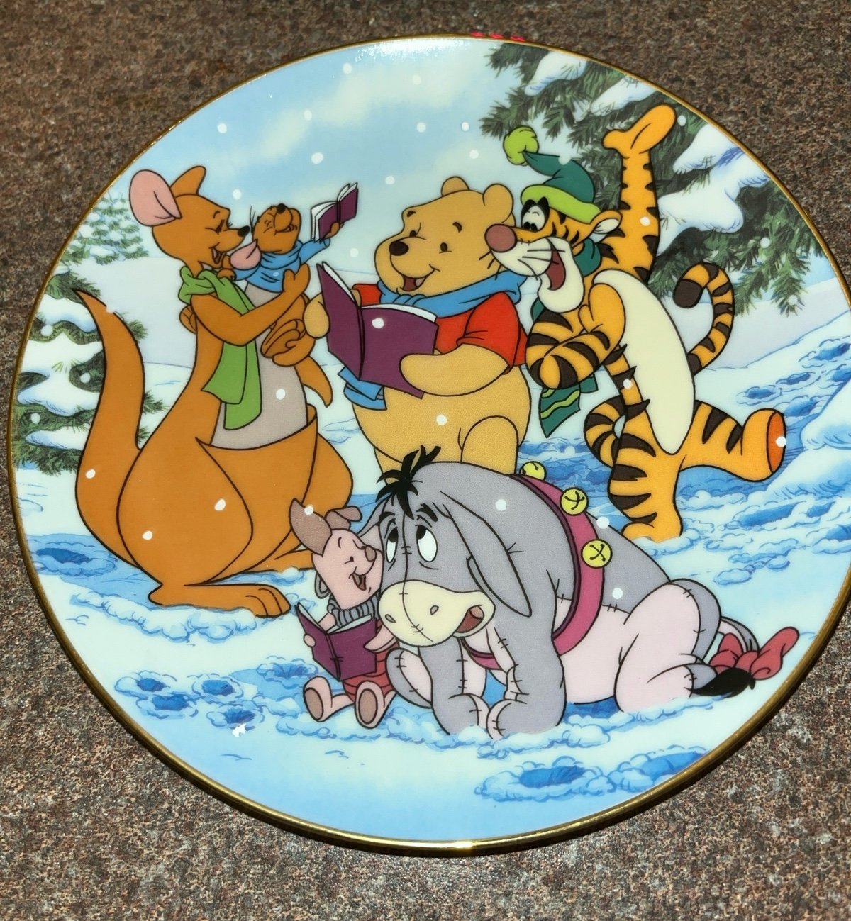 Winnie The Pooh Plate “A Singing Sort Of Holiday”, 100 Acre Wood Holiday Plate.