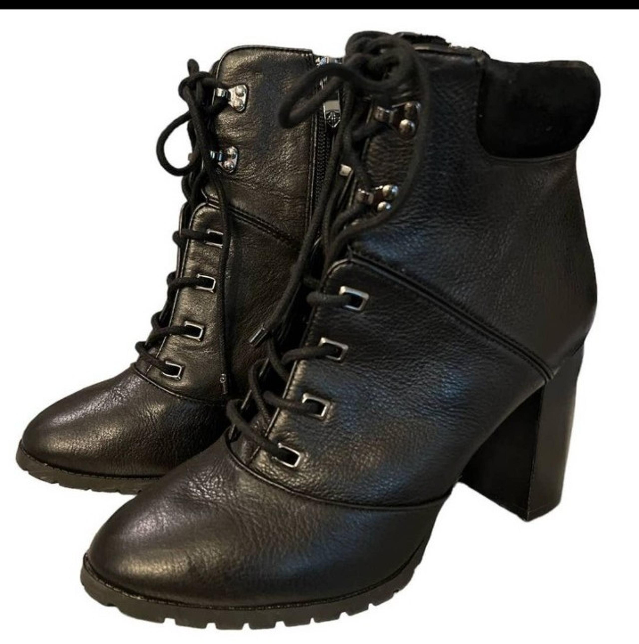 Antonio Melani black leather boots size 9.5