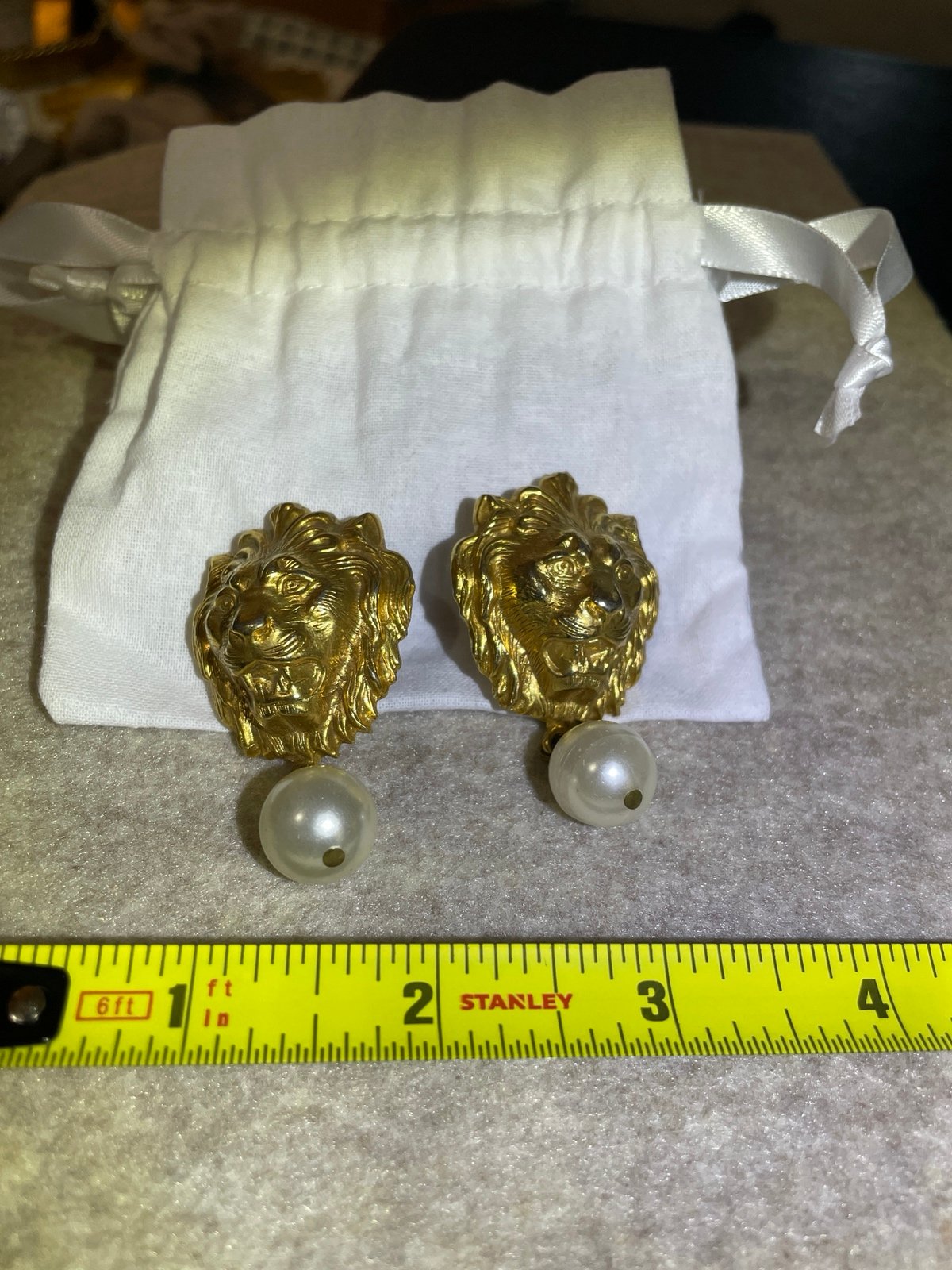 Vintage lion pearl clip earrings