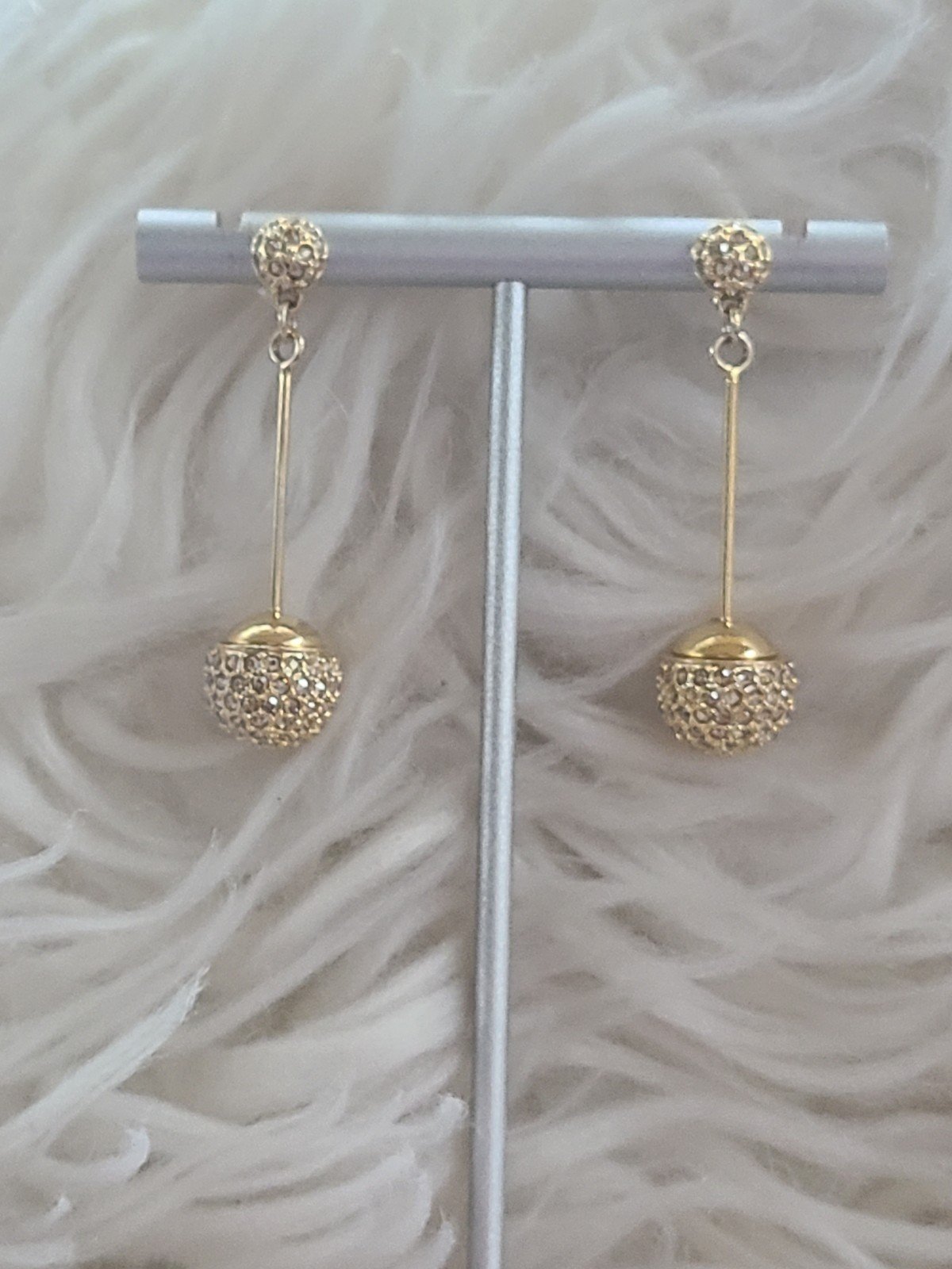 Swarovski Crystal Rhodium Plated Gold Toned Earrings- Excellent Condition