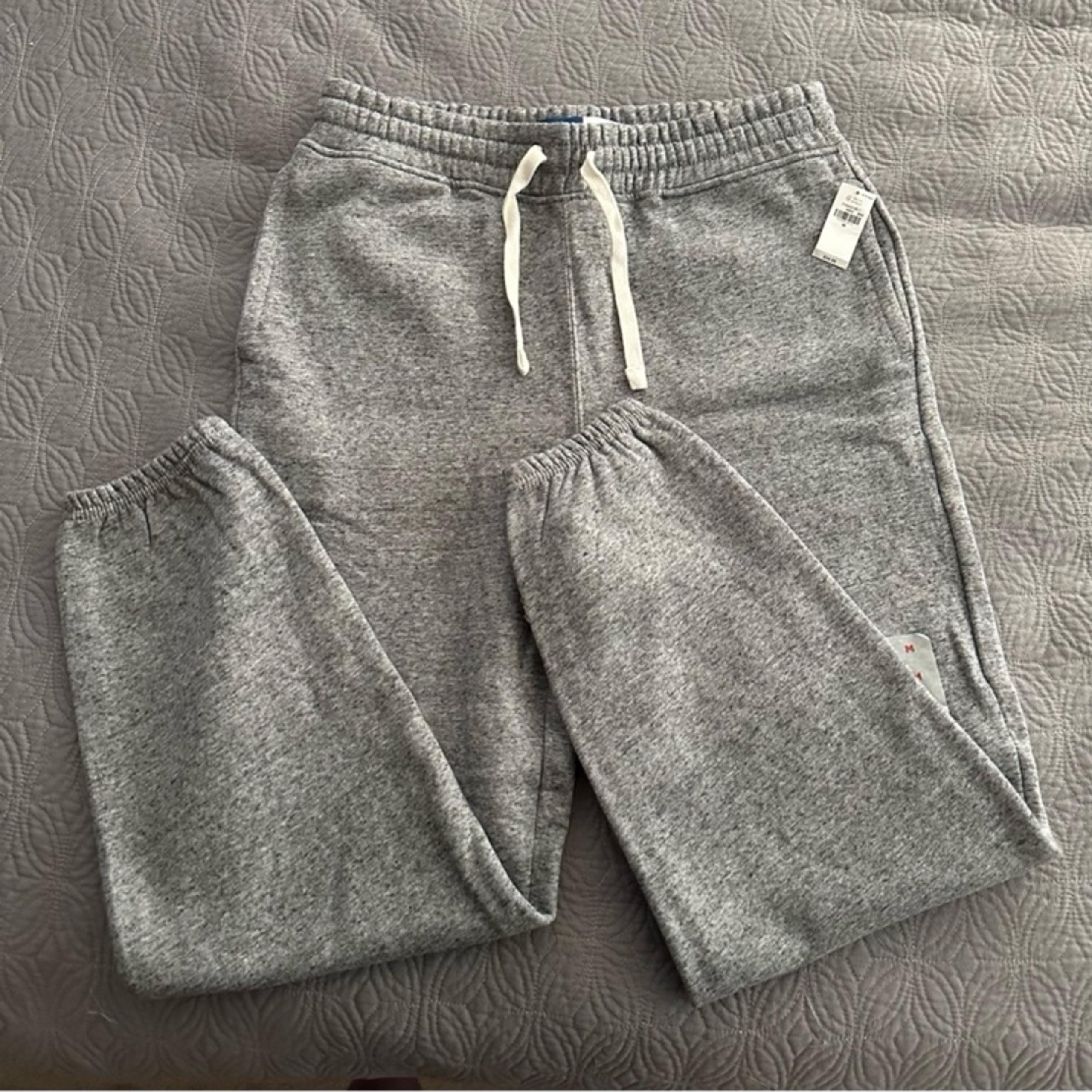 NWT Men’s Gray Old Navy Jogger Sweatpants