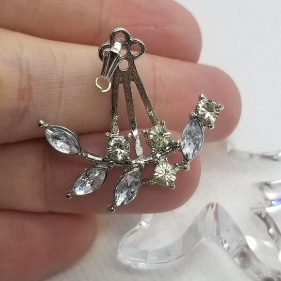 Claw foot silver and shining crystal necklace pendant
