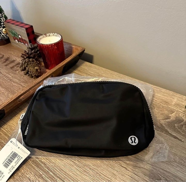 lululemon everywhere black belt bag 1L 3 pack blue
