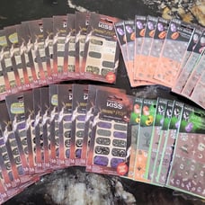 Kiss mani pop Halloween edition gel nails