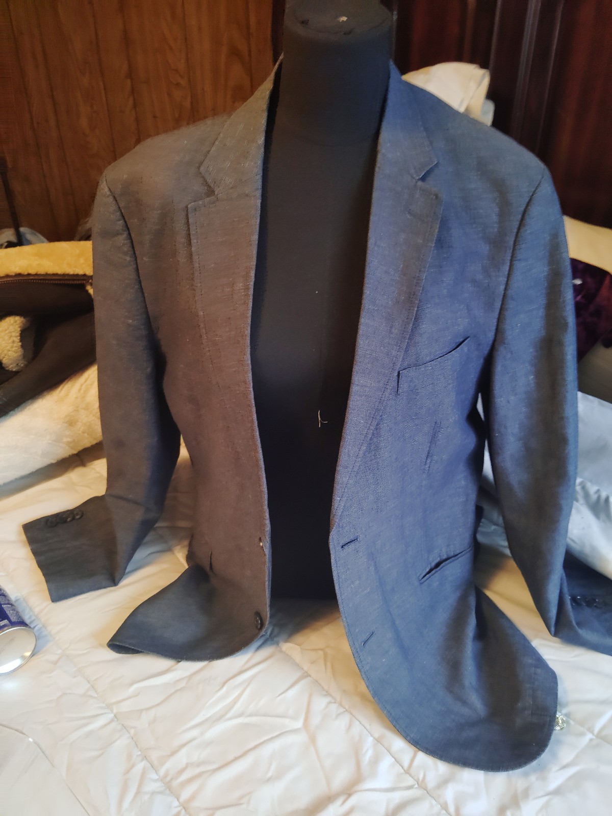 Men's Joseph abboud sports coat ((large
