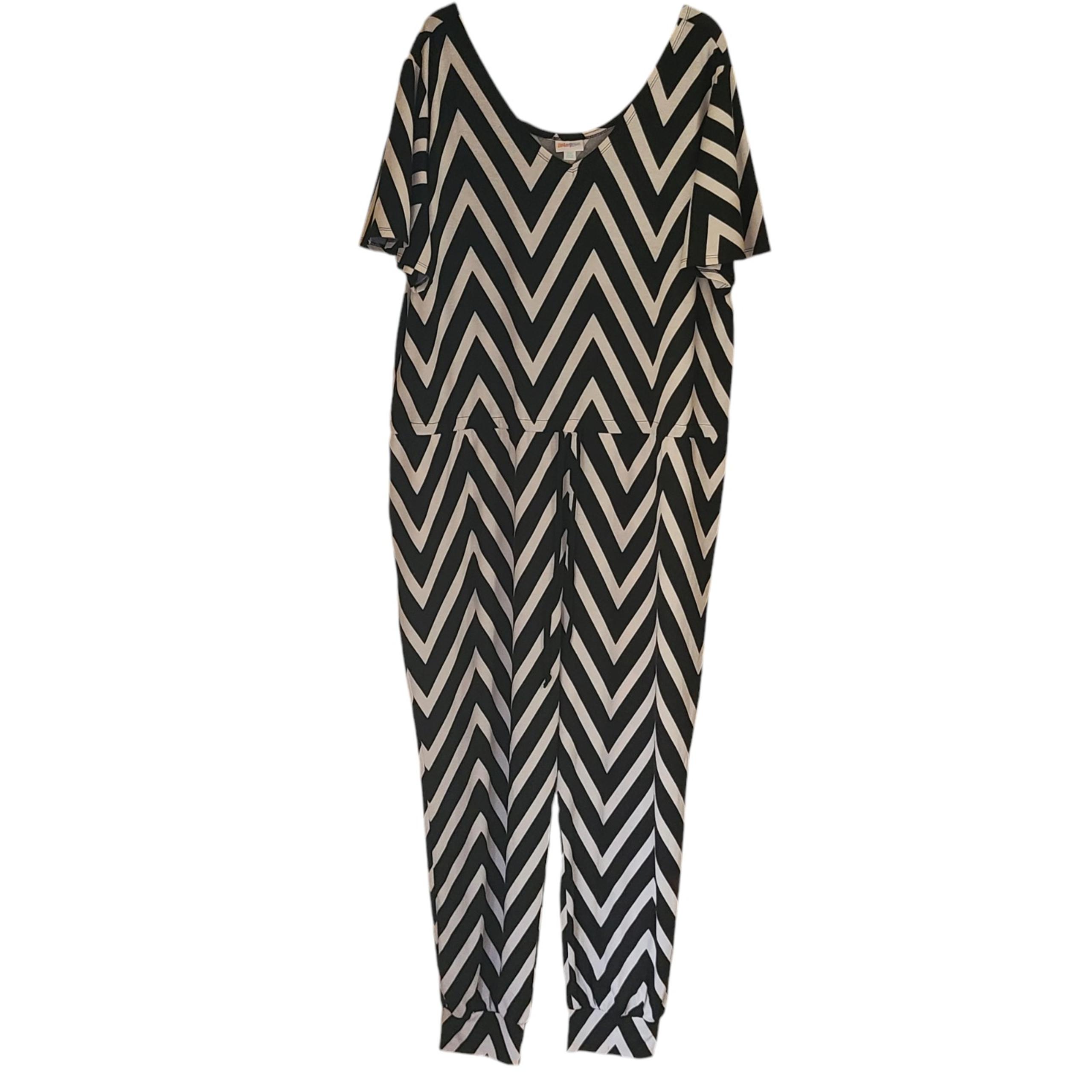 Lularoe Xoe Black White Cheveron Striped Romper Jumper One Piece 2XL Pockets