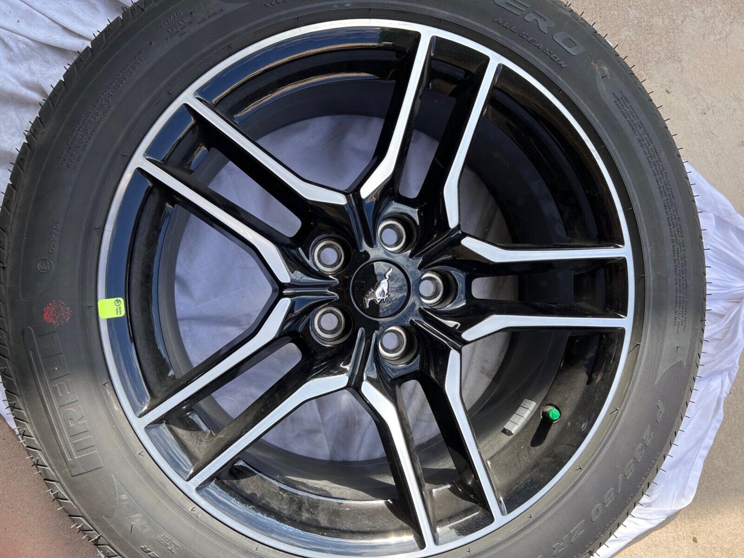 (2018-2023 Mustang OEM wheels 18x8) full set
