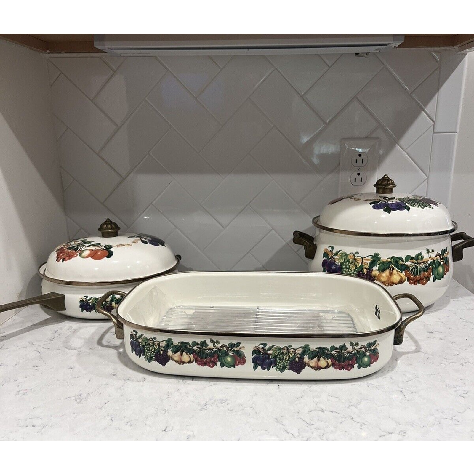 Tabletops Unlimited Garden Pan Set 3 Piece Set Vintage Cookware Fruit