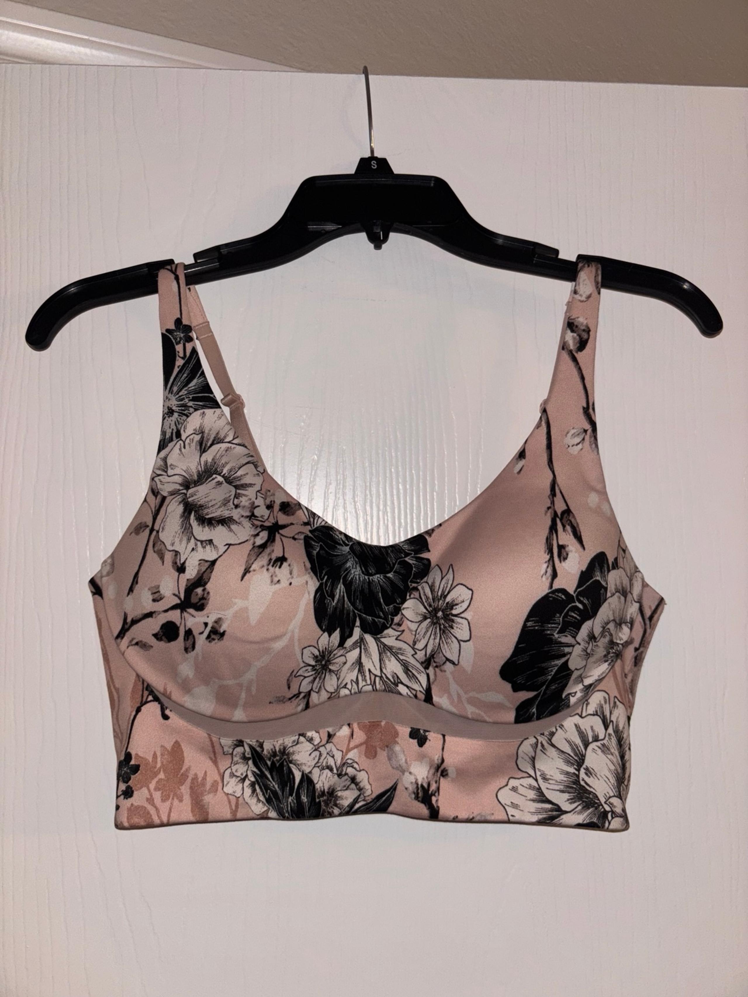 Victorias Secret Sports Bra Size L