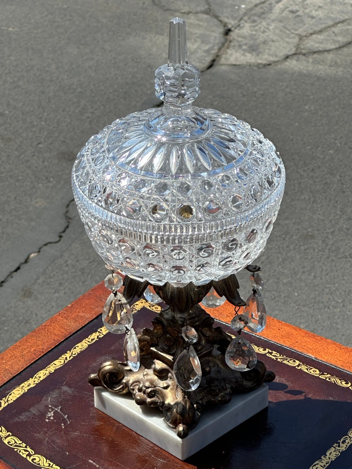 Candy dish