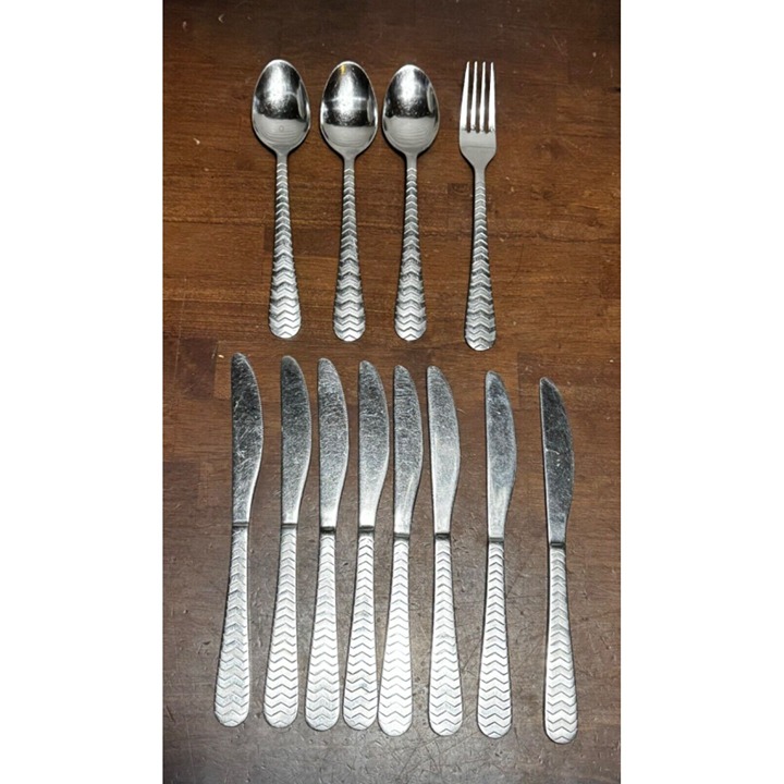 Lot 12 pcs Cambridge BERKSHIRE SAND Stainless Zig Zag Lines Flatware