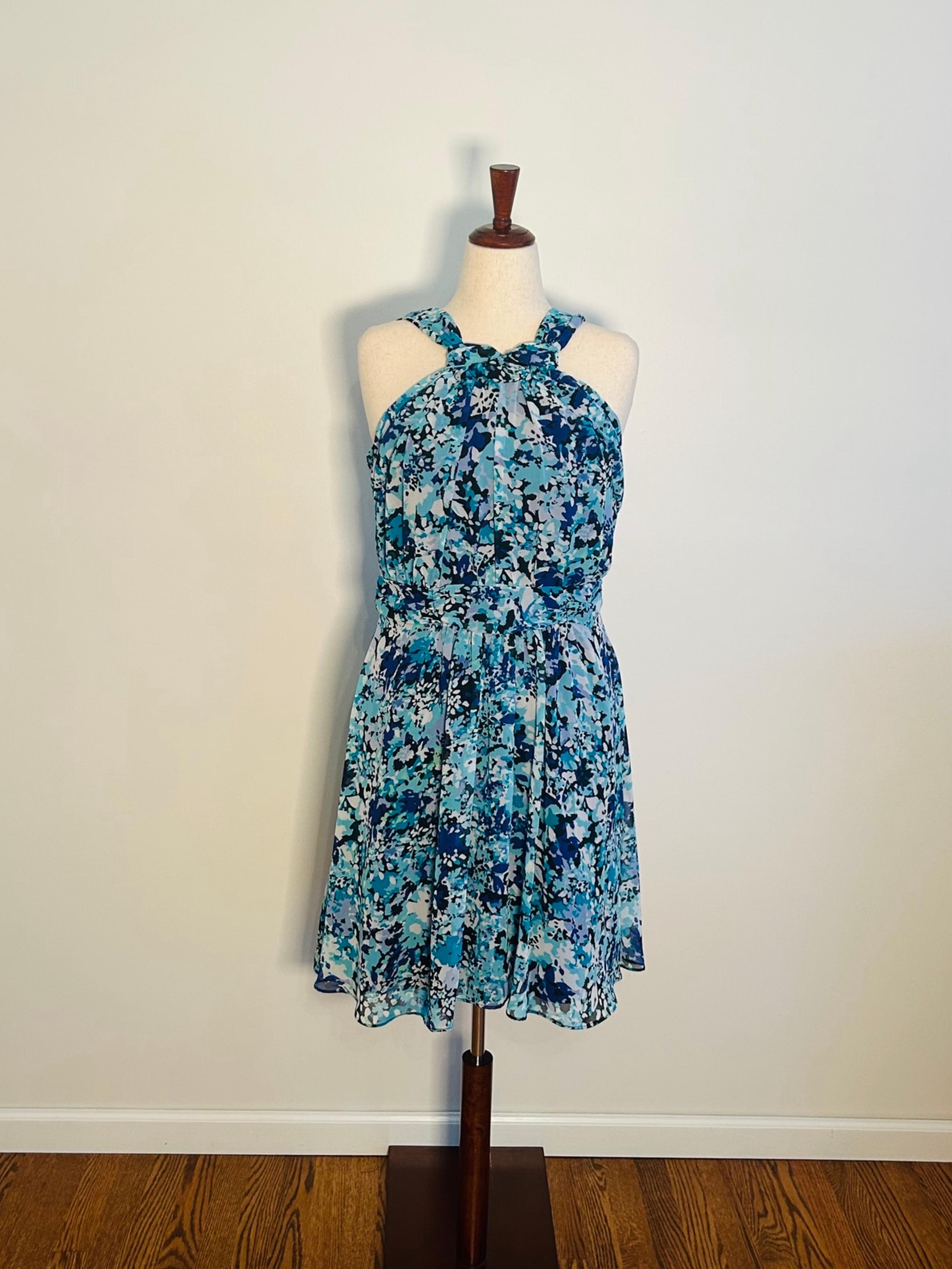 New York and Company Blue Floral Chiffon Midi Dress With Twisted Collar Size 12