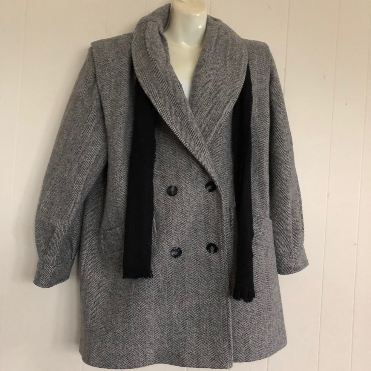 Noble Fashions Coat Sz L