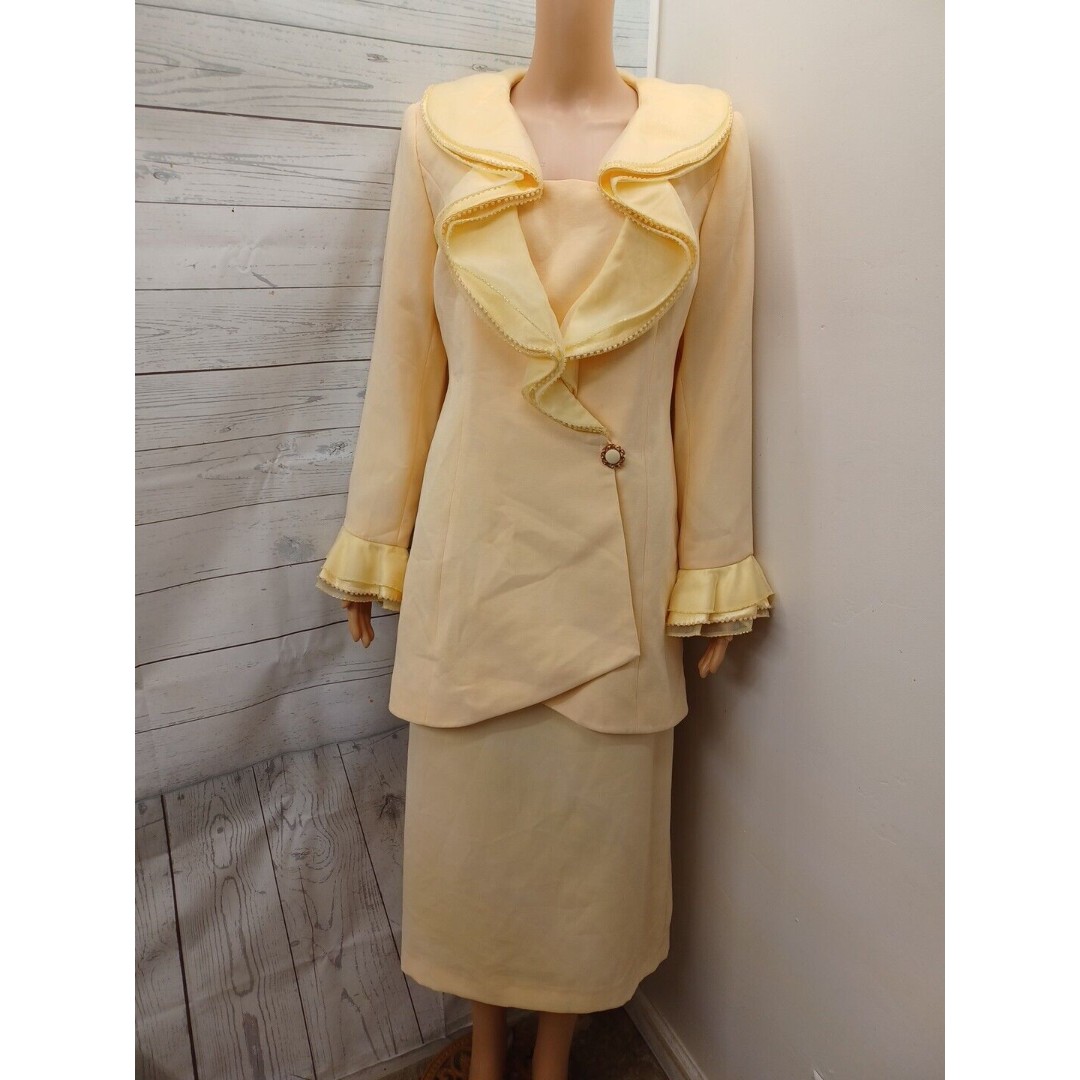 ML Studio suit set Pastel Yellow beige skirt blazer Beaded Size 8
