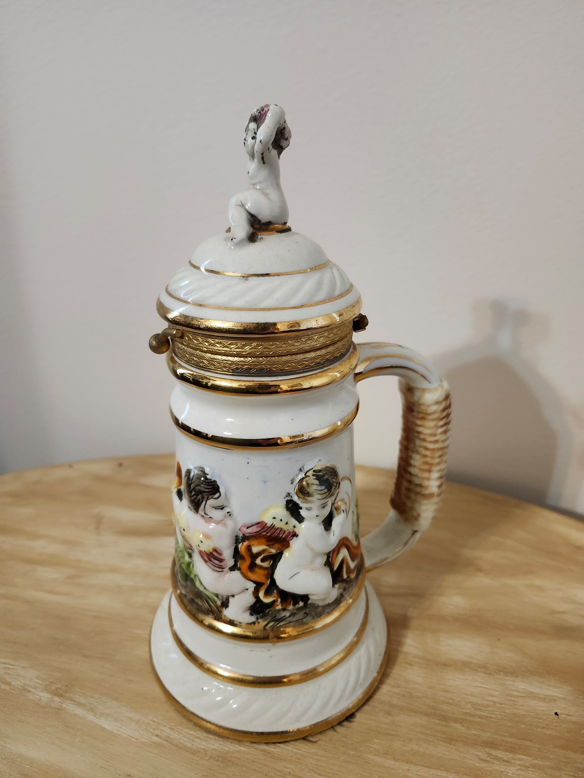 Capodimante lidded stein