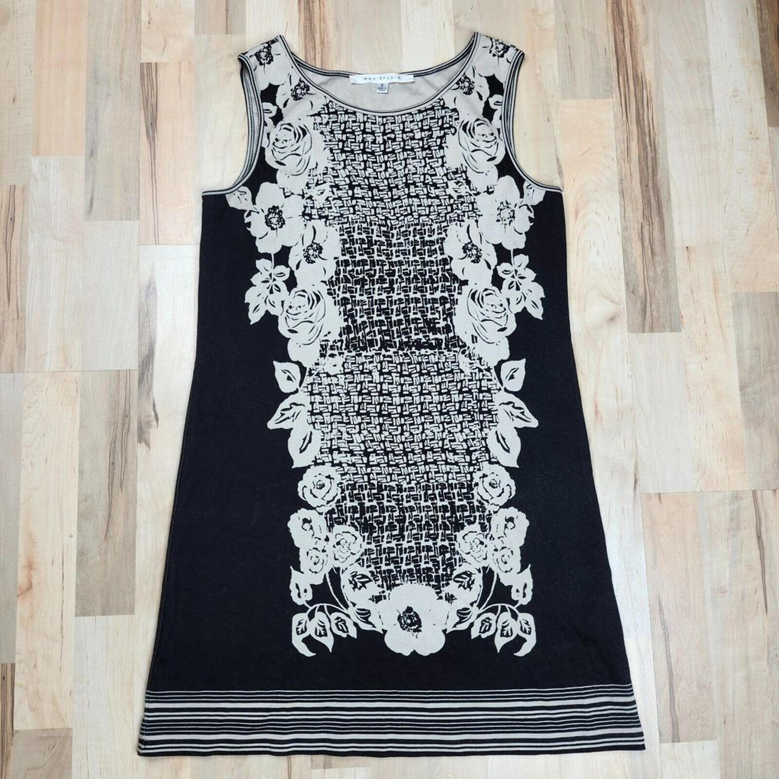 Max Studio Sleeveless Tunic Top Beige & Black Floral Design Border Hem Size Sml