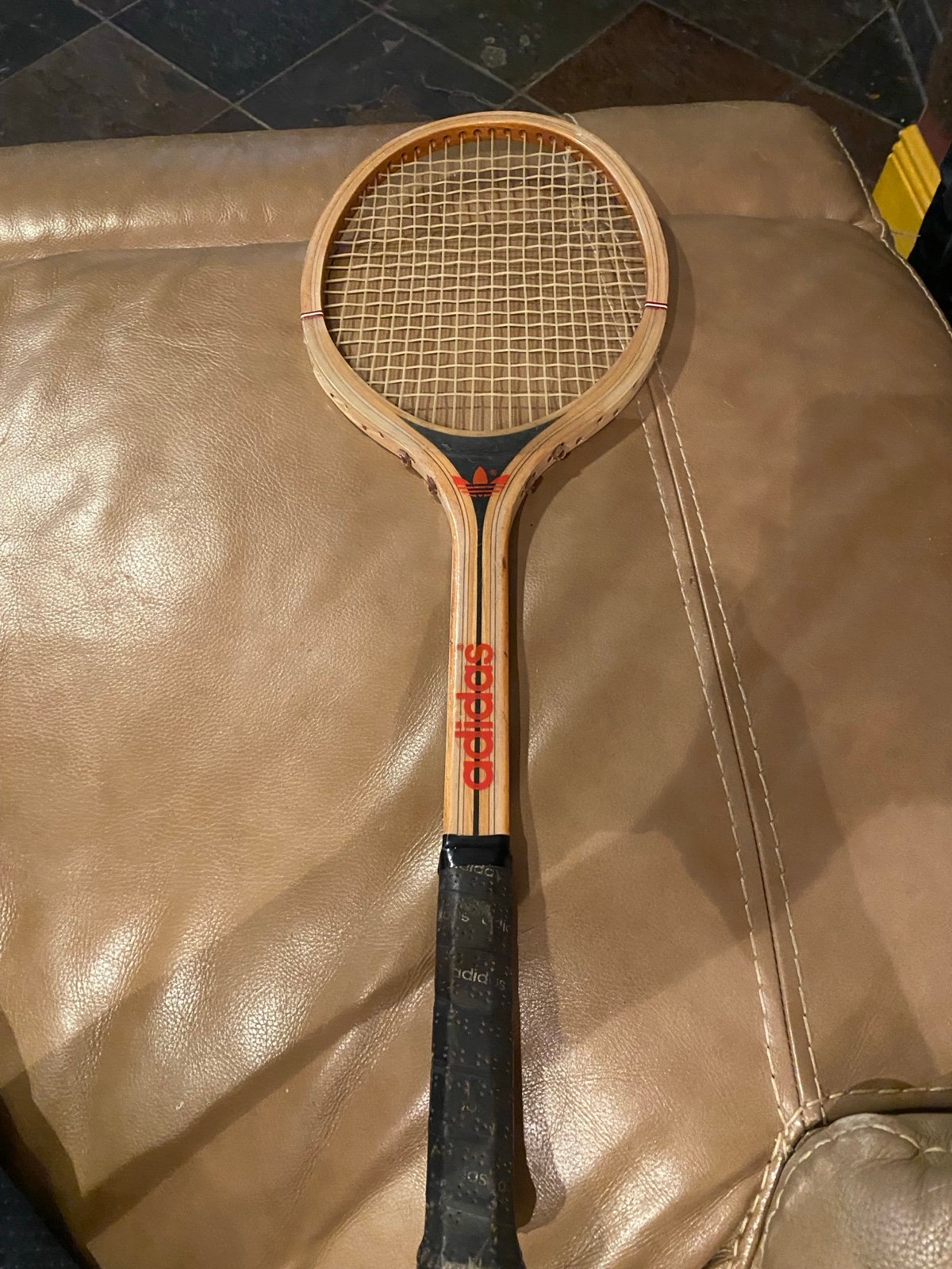 Tennis racket adidas, vintage