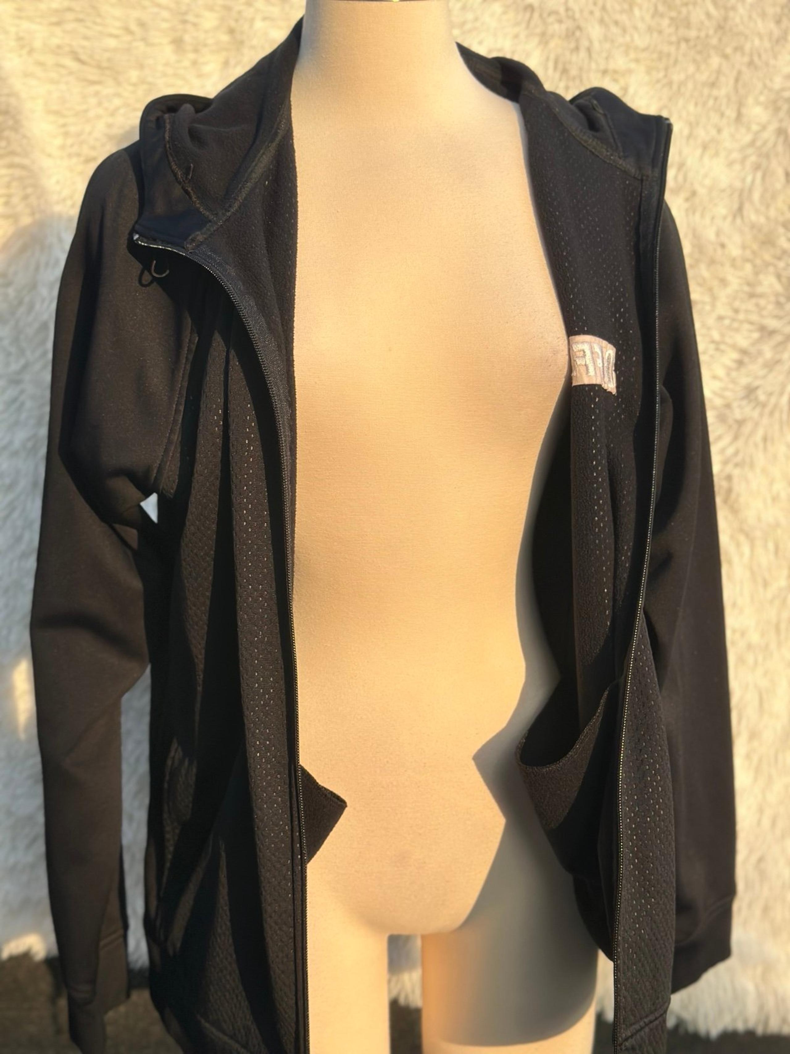 Used all black offset Jacket in size large