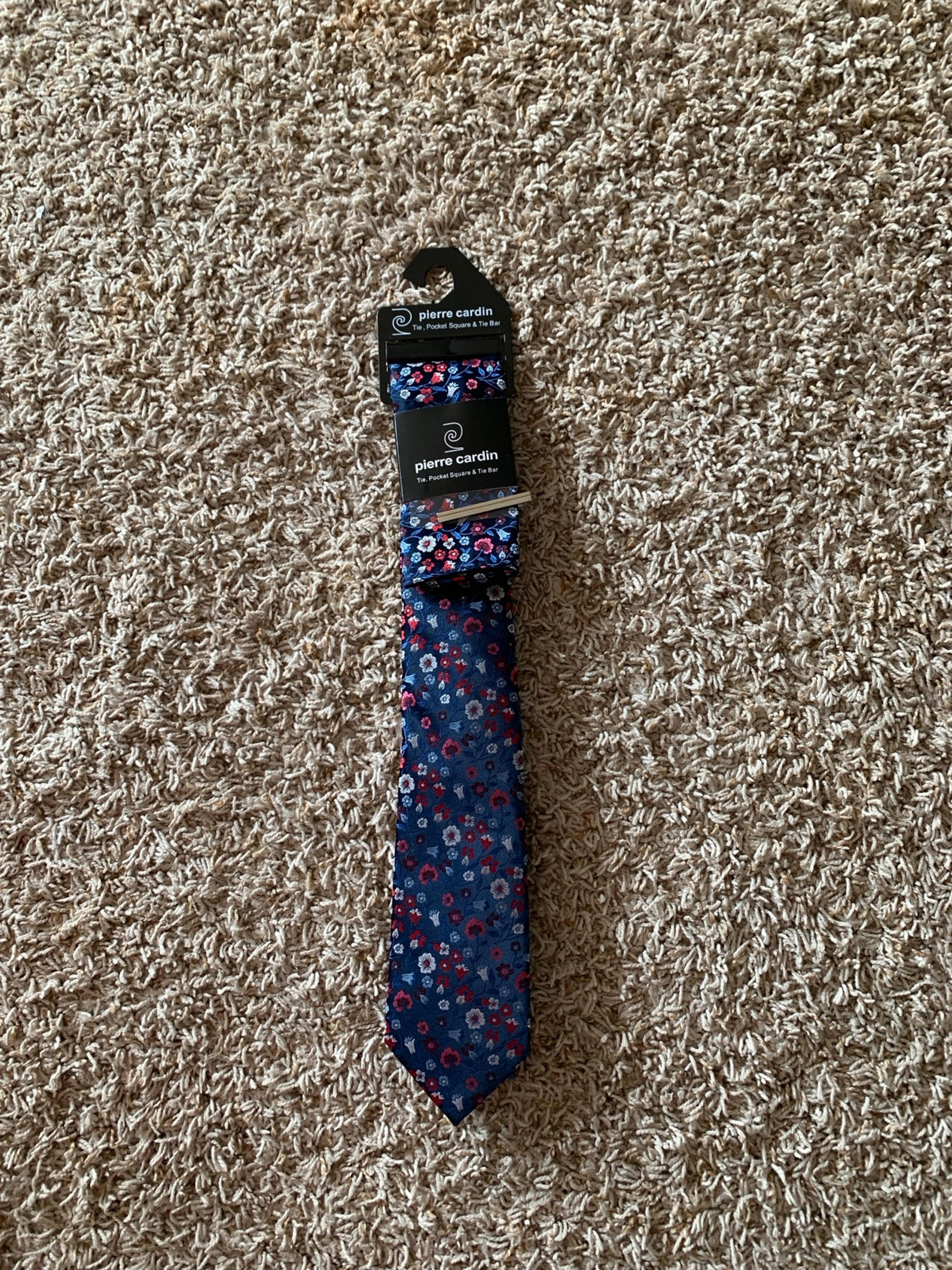 New Pierre Cardin Tie Pocket Square Tie Bar Flowers