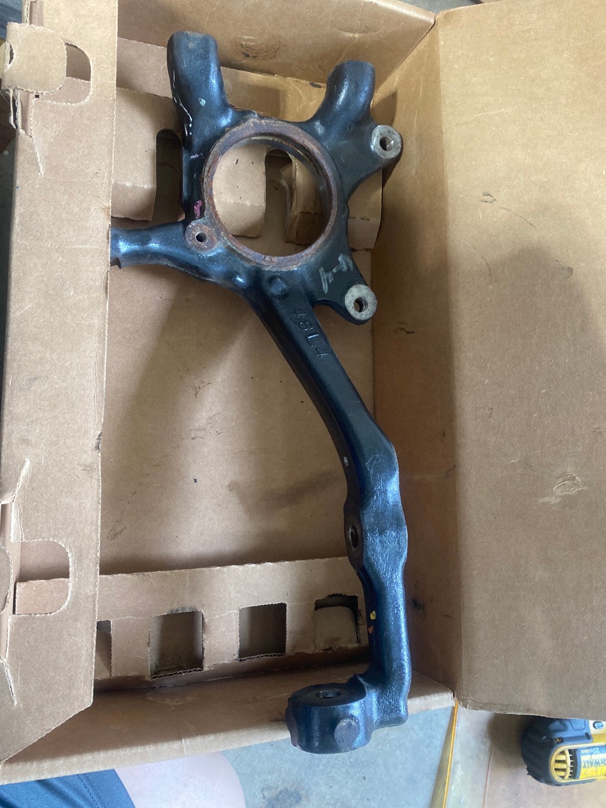 2020 Tacoma Oem streering knuckle control left side