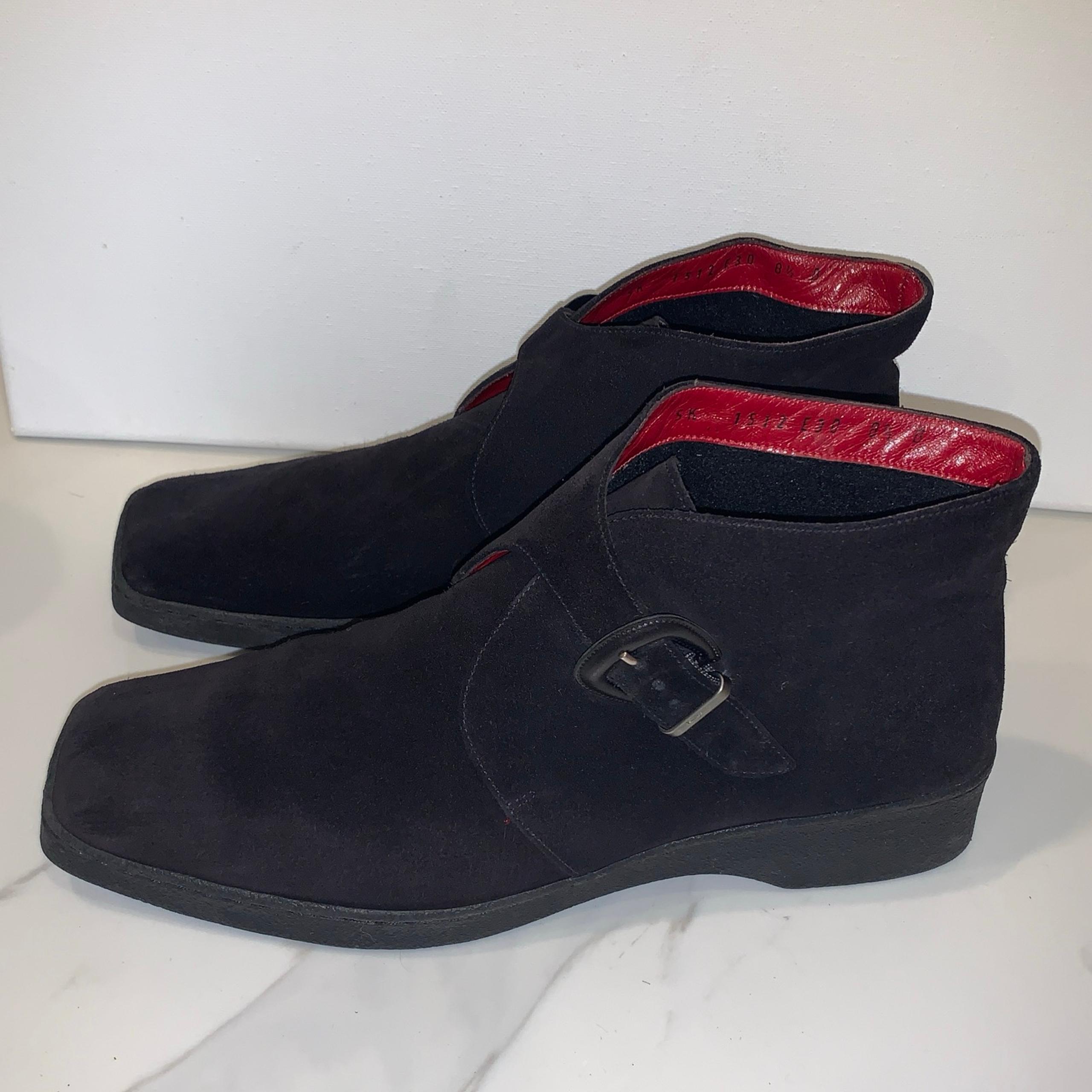 Salvatore Ferragamo Women’s Black Suede Leather Ankle Boots Booties 8.5 Italy