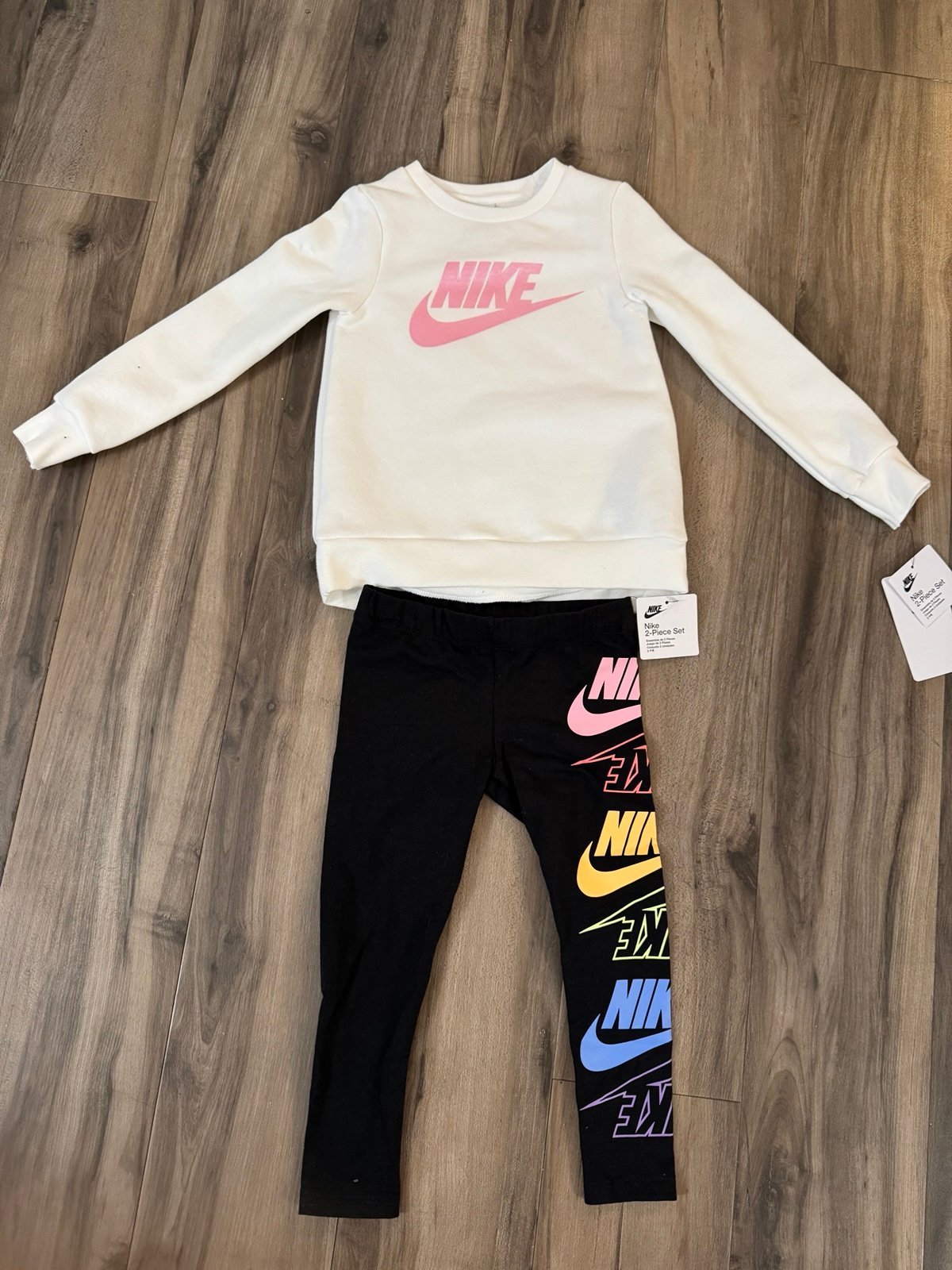 Nike toddler girl 2 piece crew and leggings set size 4