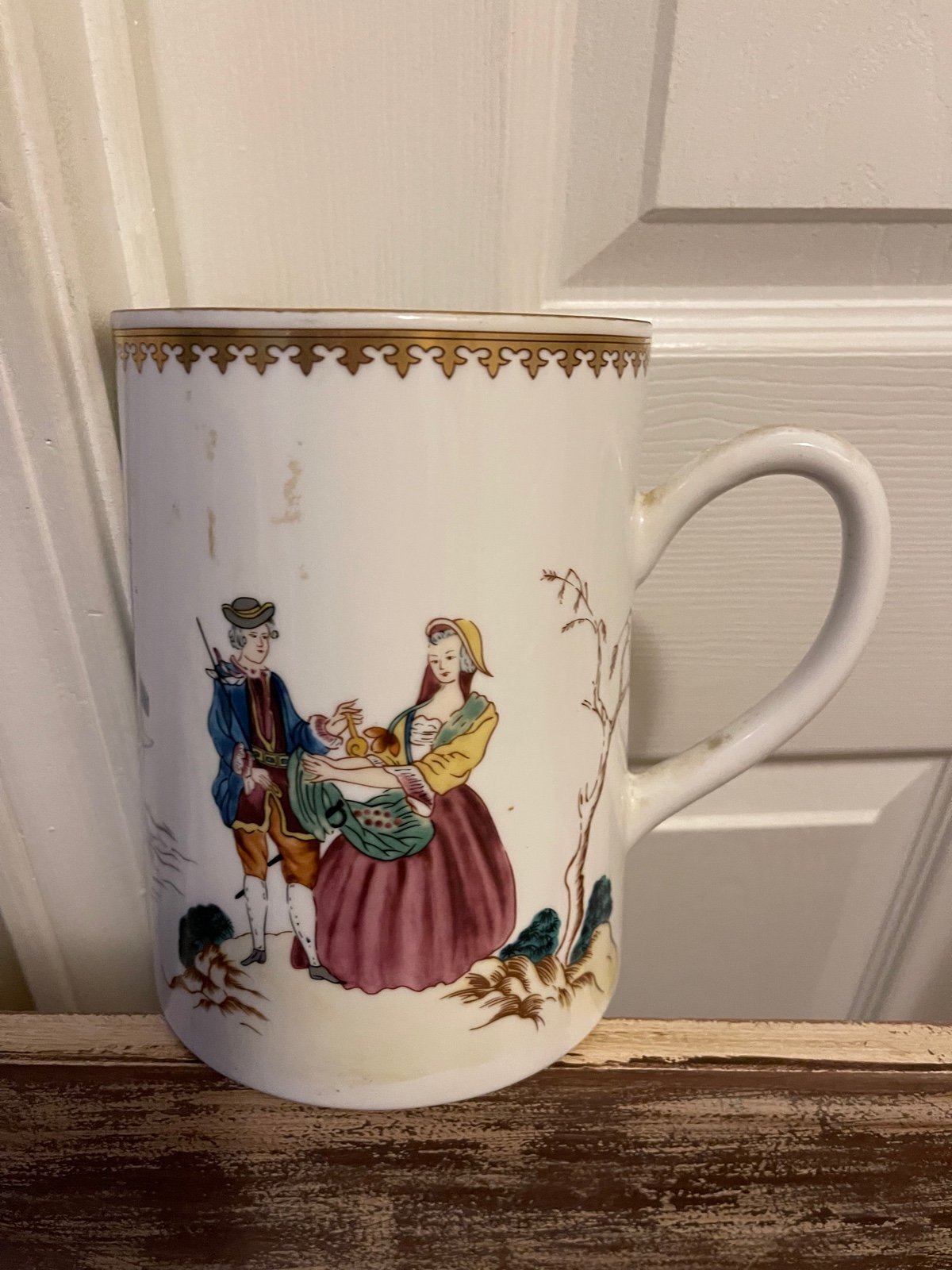 Beautiful Vintage pitcher MMA-PEM made in Japan 7.25 H. In perfect c