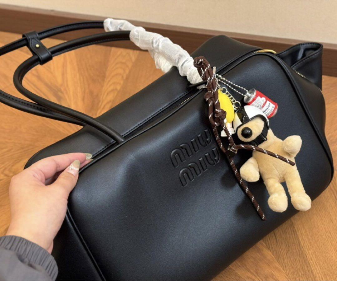 【Brand new, unused】miumiu shoulder bag.