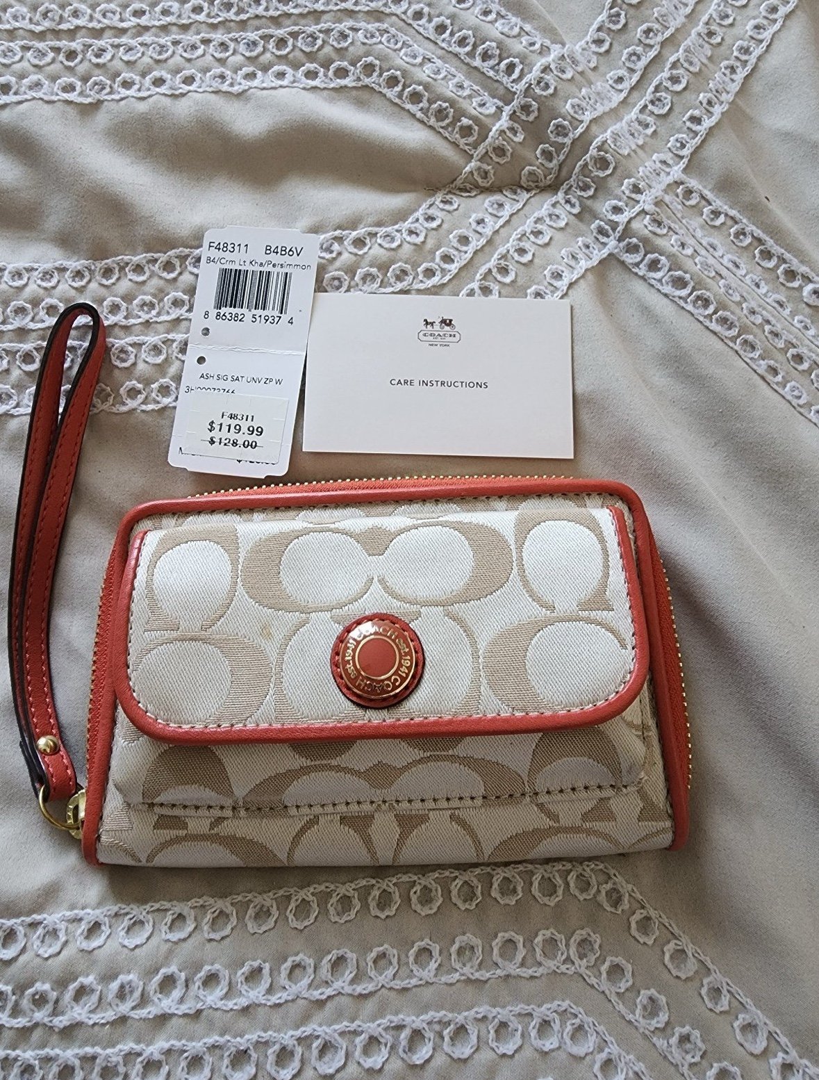 Coach wristlet wallet