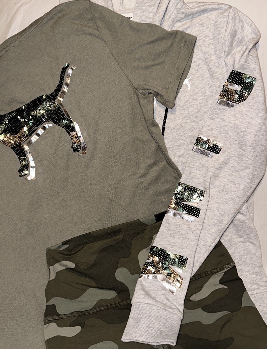 Pink S killing it in camo listing