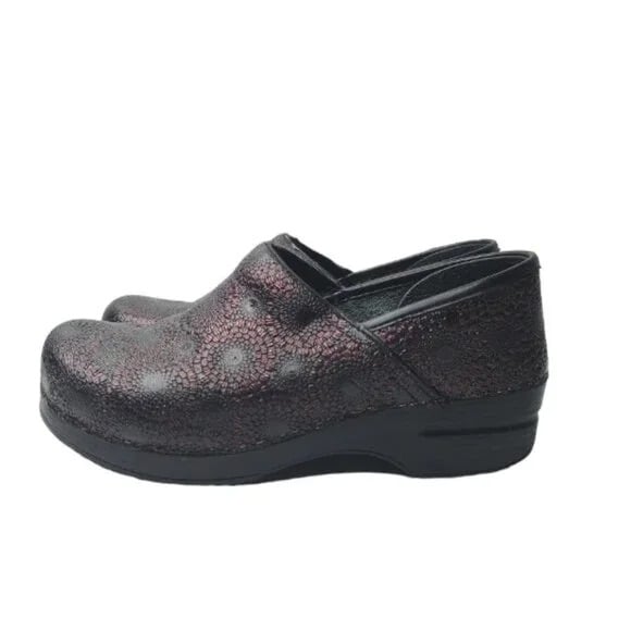 Dansko Women's Black Professional Leather Slip-On Casual Clogs Size 10