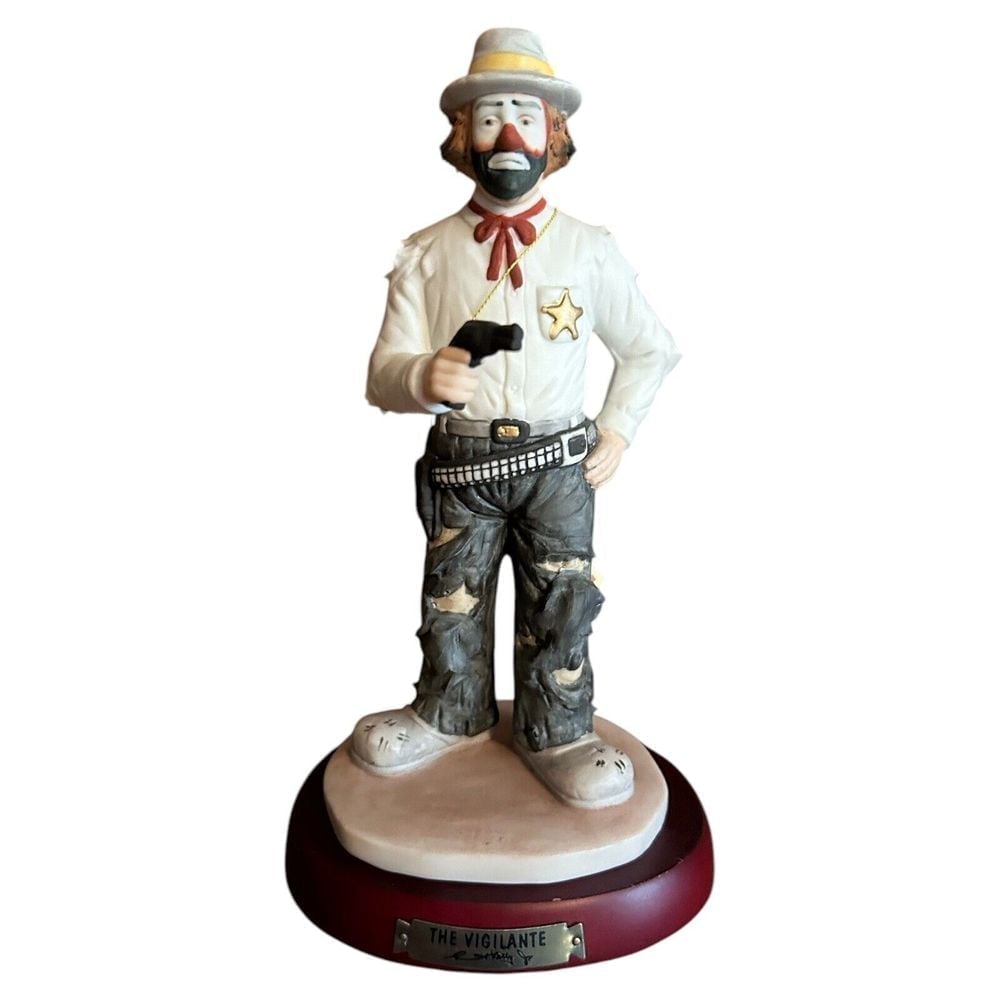 Emmett Kelly Jr Flambro The Vigilante Clown Lawman Cop Figurine Vintage #5144