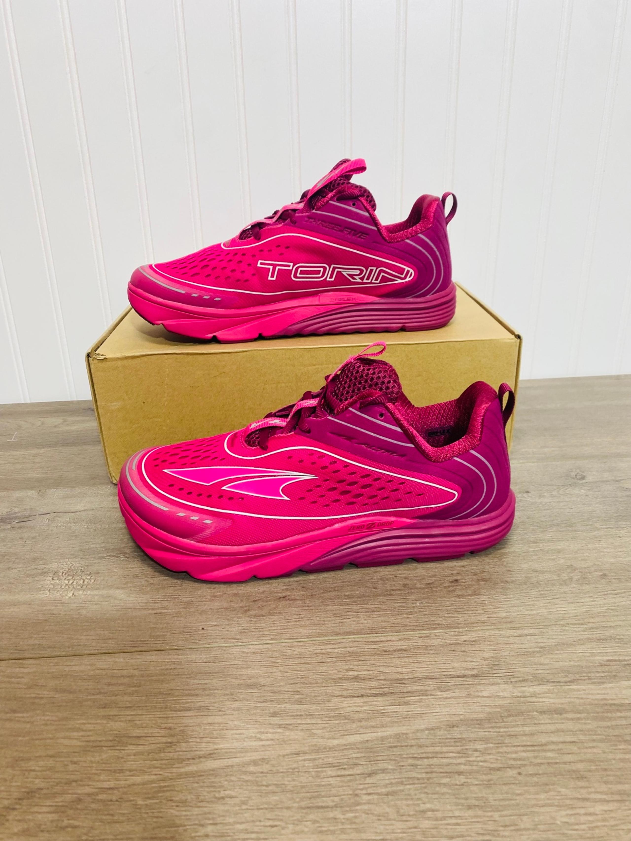 Brand new women’s ALTRA Torin 3.5 Road Running Shoe size 9