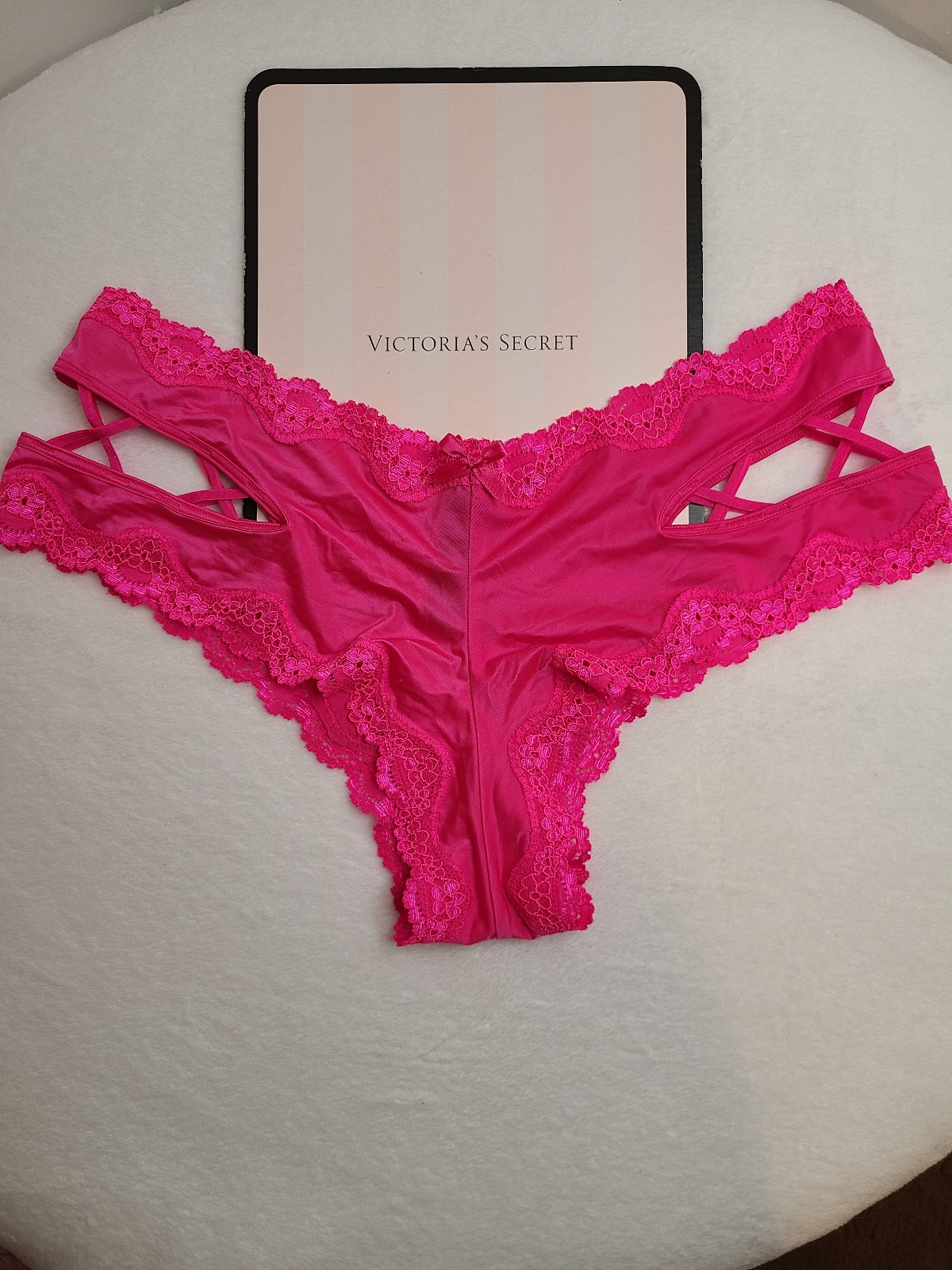 NWT Y2K VS Sexy Silky Cut-out Cheeky Panty Lg