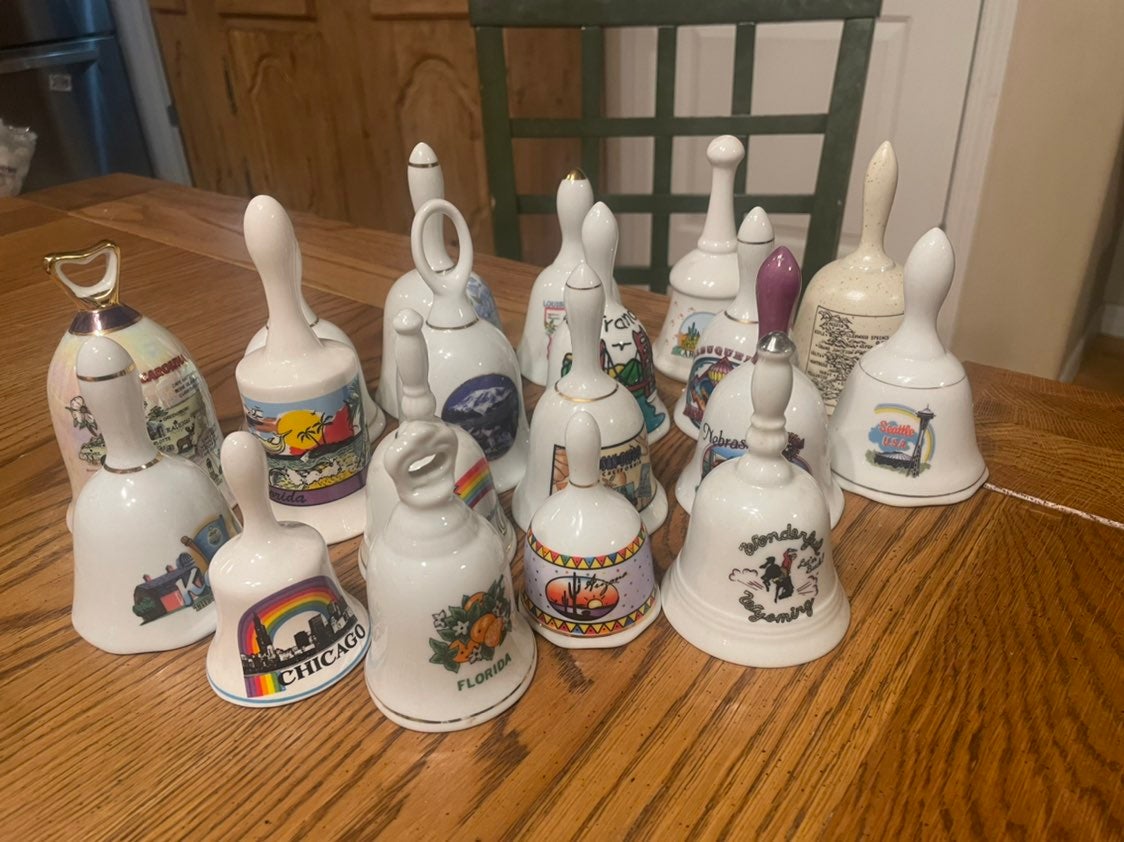 Lot of 20 vintage state souvenir bell