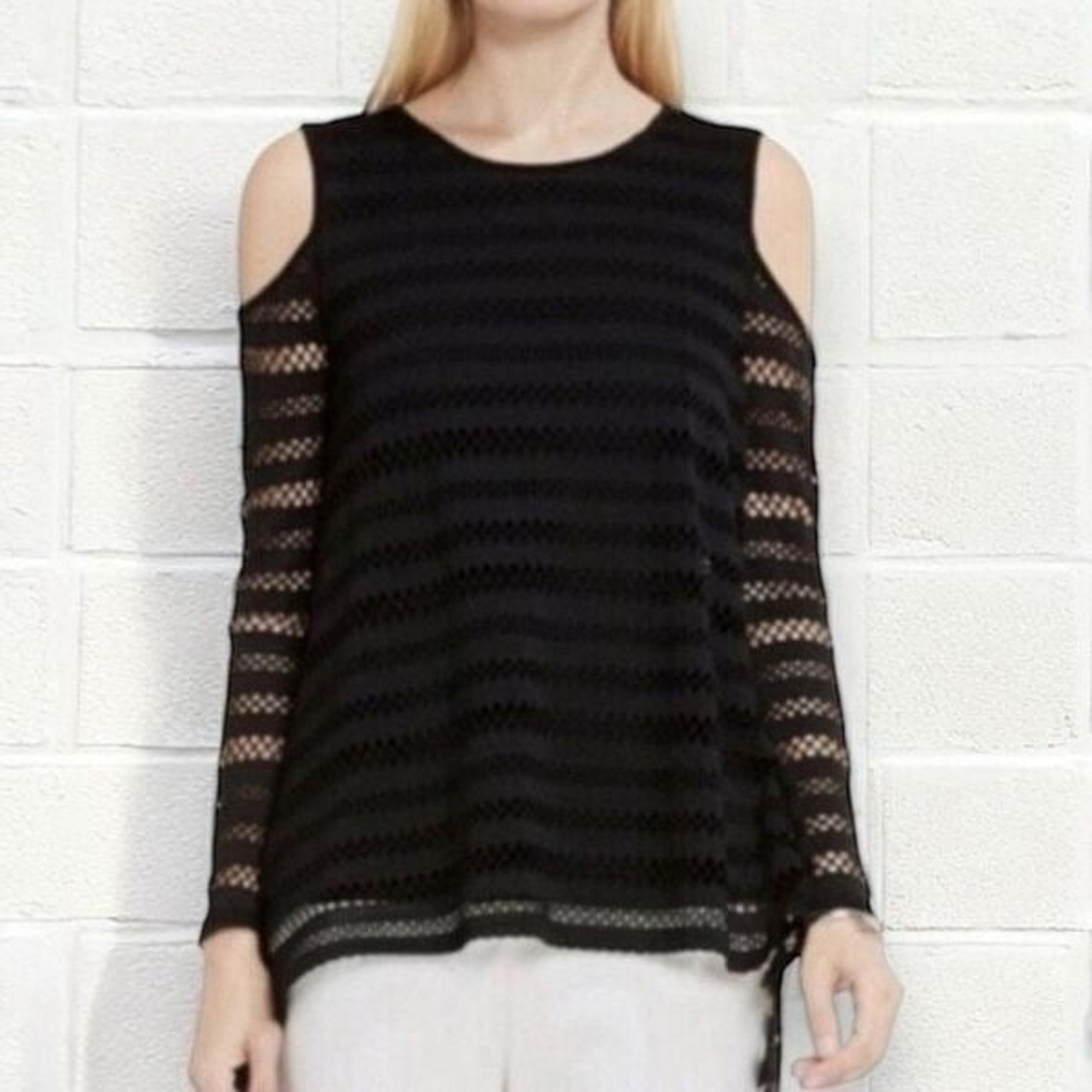 Vince Camuto Women’s Medium Black Cold Shoulder Peasant Tunic Top • Eyelet Lace