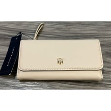 TOMMY HILFIGER Folding Wallet Checkbook Card Holder Cream Wristlet NWT