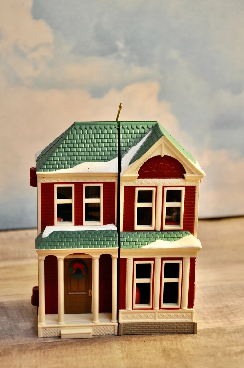 Hallmark Keepsake Club Victorian Dollhouse Ornament Member Exclusive New