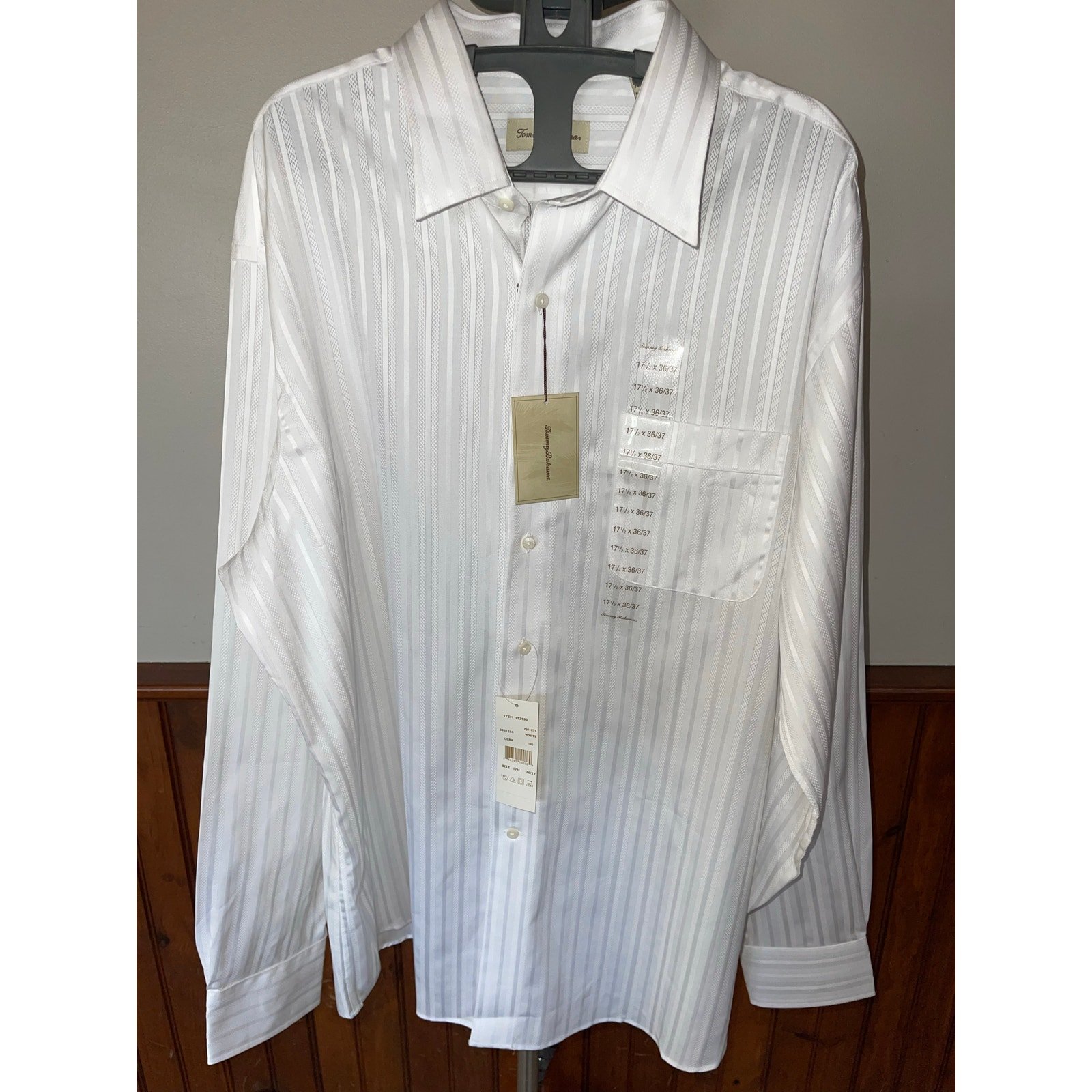 NWT Mens Tommy Bahama White Patterned Long Sleeve Button Down 17.5 x 36/37