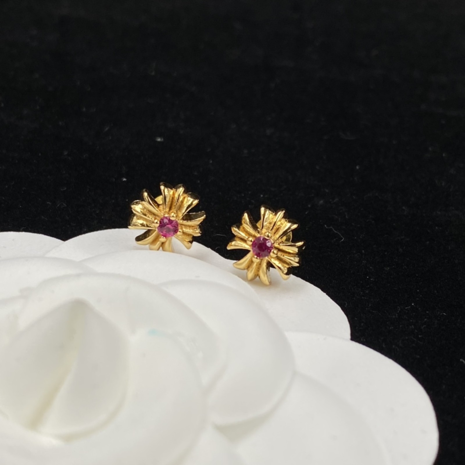 Gold earrings