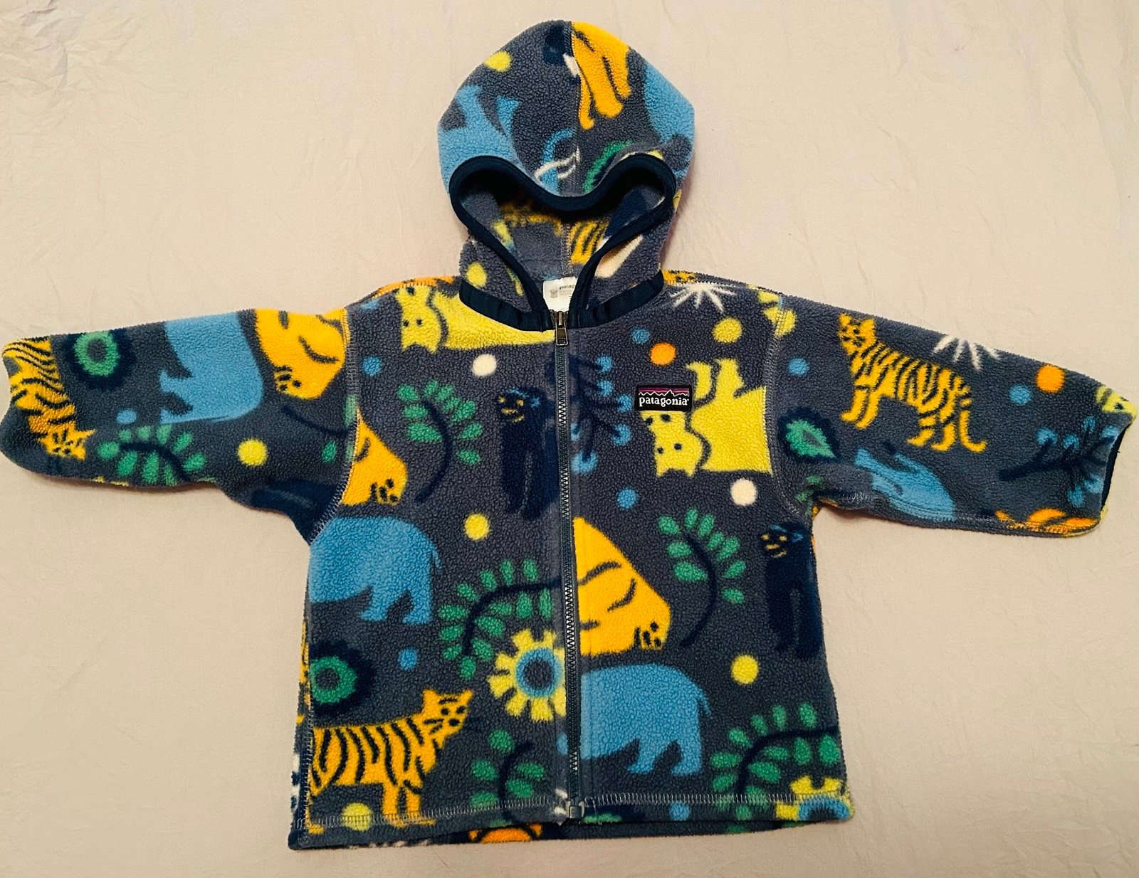 12m Patagonia fleece