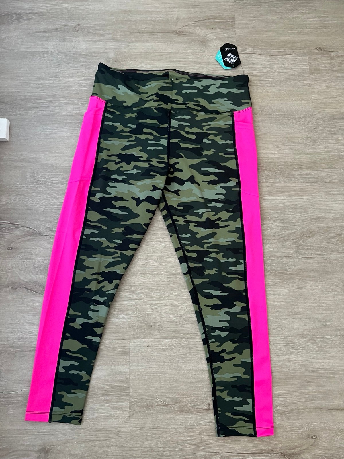 NWT Lularoe XL Brave Ankle Fitness Leggings leopard camo neon hot pink from the