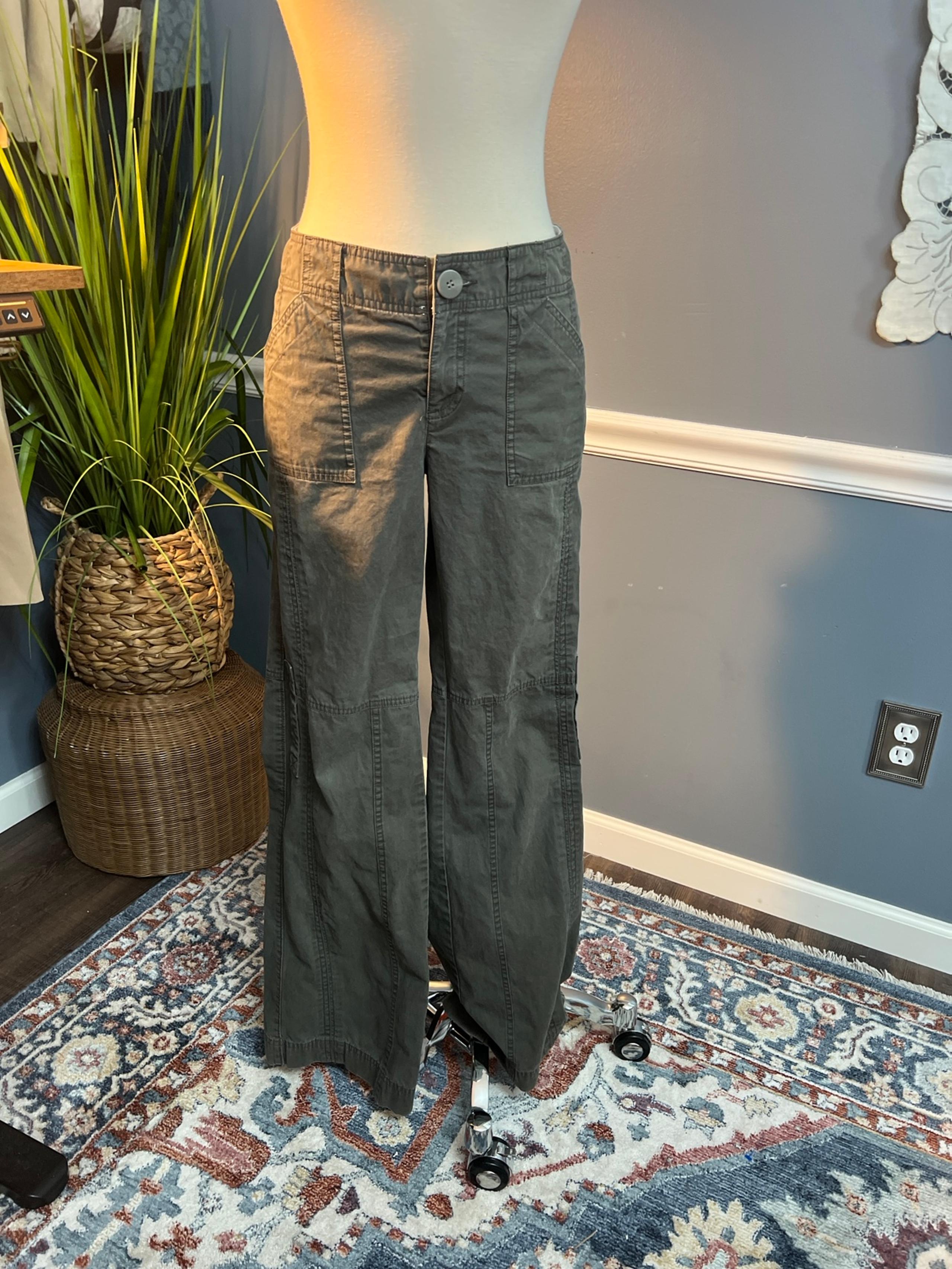 Calvin Klein low rise cargo pants size 8