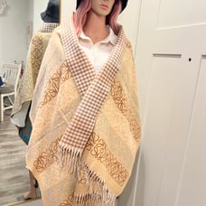 Reversible scarf