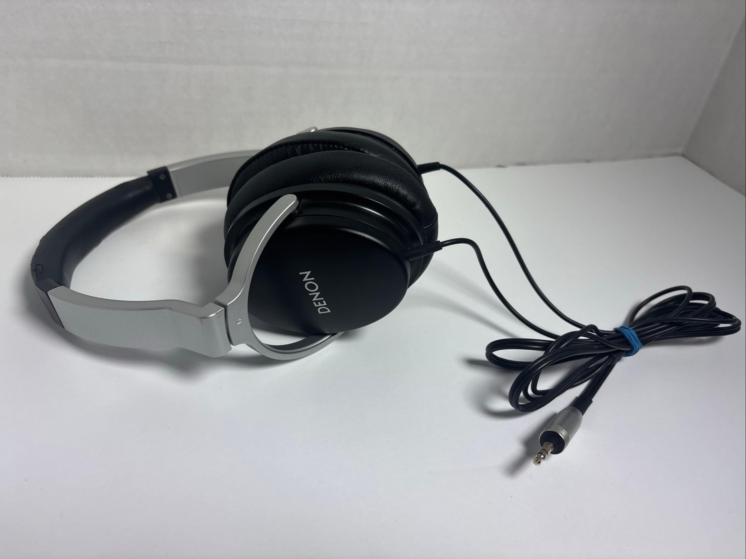 Denon AH-D1100 Black Sealed Type Headphone Head Band Over-Ear Tested