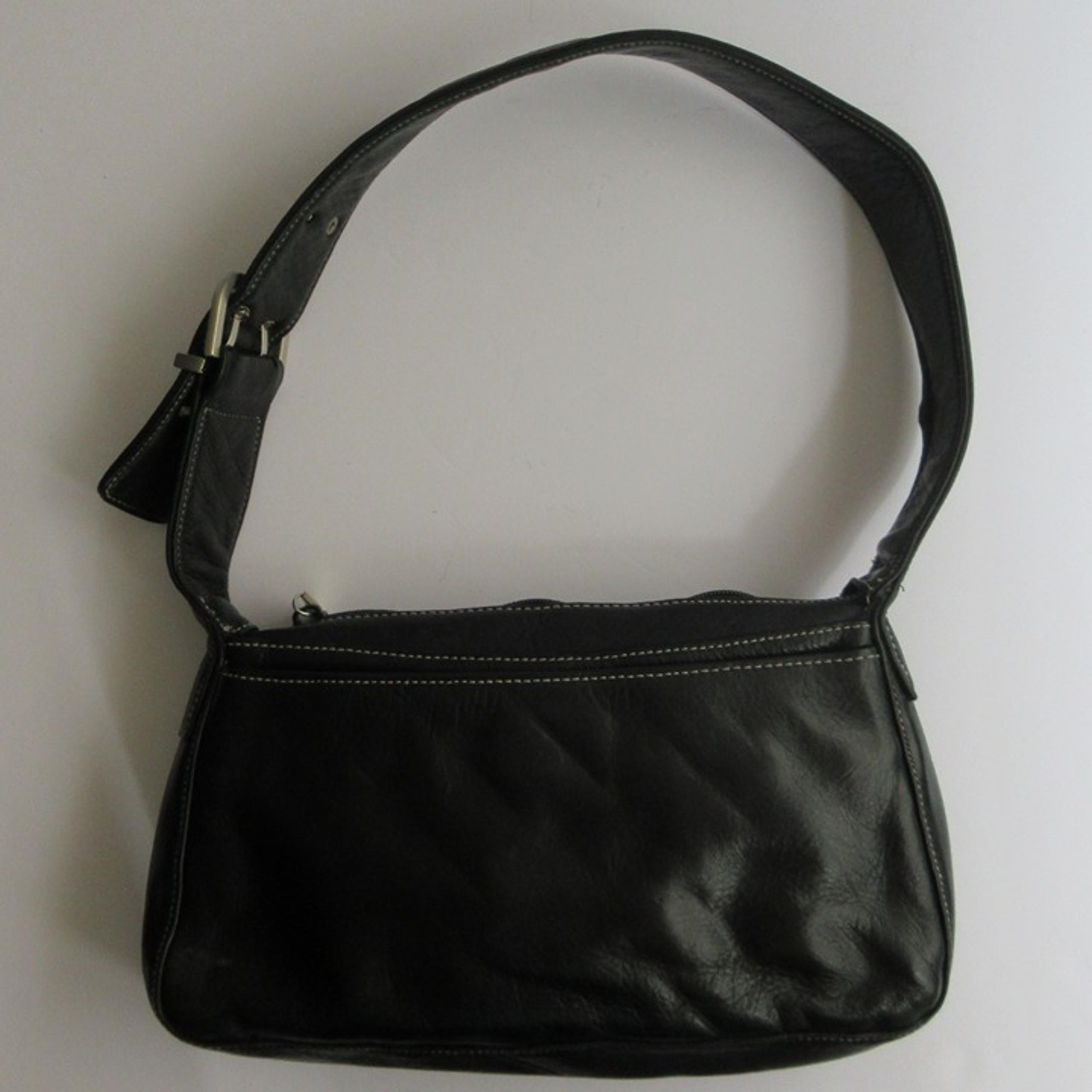 Perlina New York Black Leather Shoulder Bag Pocketbook Purse Silvertone *READ*