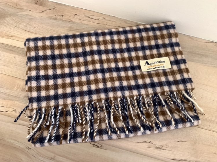 Aquascutum 100% Lambswool Scarf
